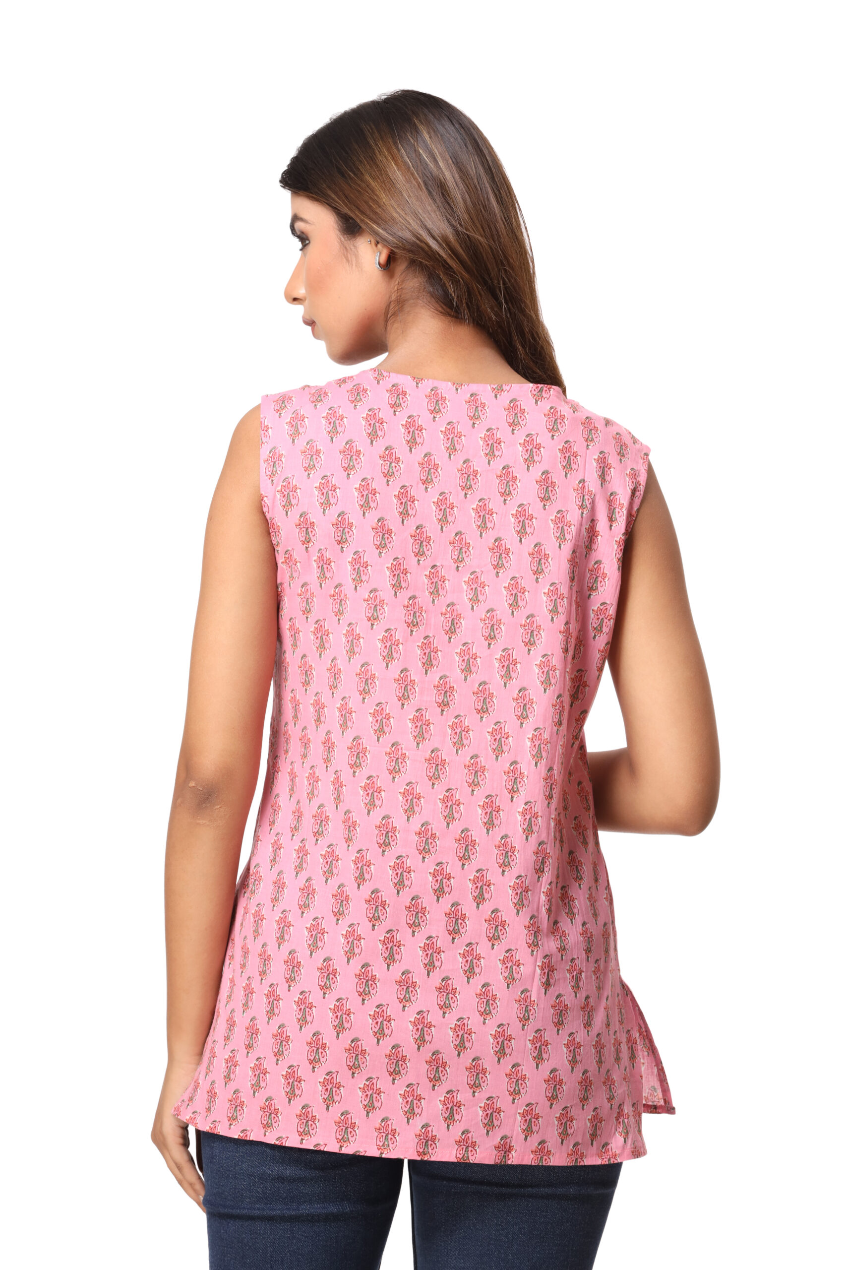 Buy online White Cotton Dobby Sleeveless Kurti from Kurta Kurtis for Women  by Aana for ₹1199 at 0% off | 2024 Limeroad.com