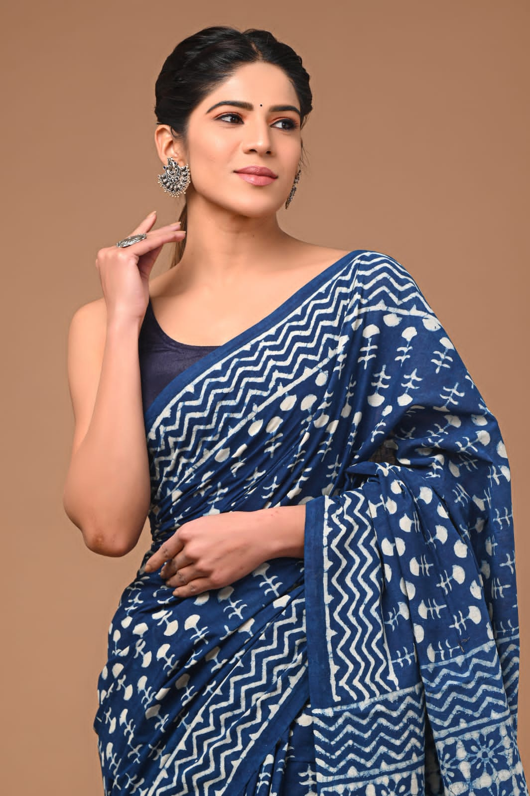 Buy Indigo Dabu Print Cotton Mulmul Sarees With Blouse - Kiran's Boutique